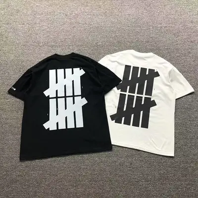 ￥85 UNDEFEATED T-SHIRT 4104223002（ im 170cm 60kg i wear size L in the phot）