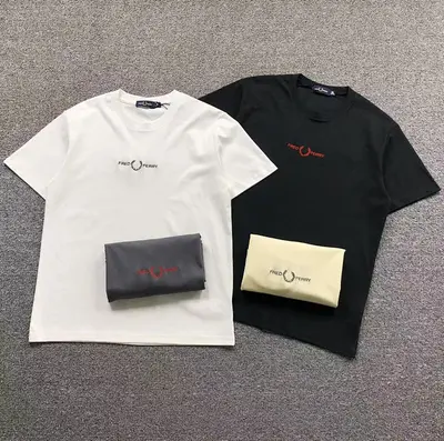 ¥128 FRED PERRY T-SHIRT 504250501 (im 170cm 60kg i wear size XL in the phot)