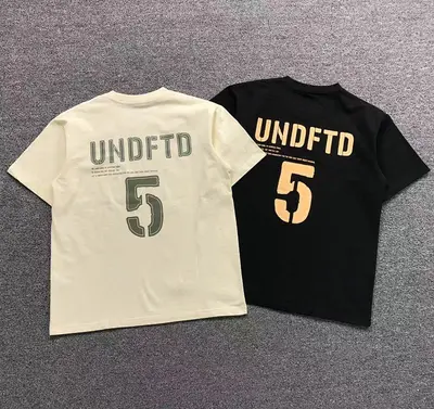 ¥118 UNDEFEATED T-SHIRT 214253335(im 170cm 60kg i wear size S in the phot)