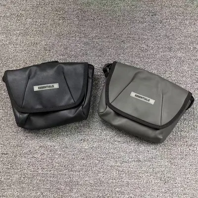 ¥85 FOG BAG 1104281066 ( 长25CM*宽8CM*18CM)