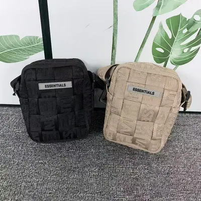 ￥85 FOG BAG 1104280266 ( 长18CM*宽8CM*20CM)
