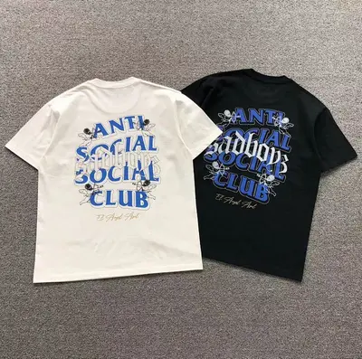 ¥85 ANTI SOCIAL SOCIAL CLUB T-SHIRT 4050131402(im 170cm 60kg i wear size M in the phot)
