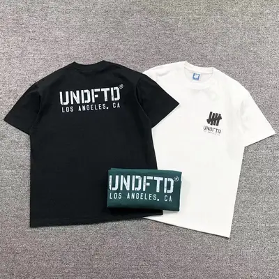 ¥85 UNDEFEATED T-SHIRT 215132402(im 170cm 60kg i wear size L in the phot)