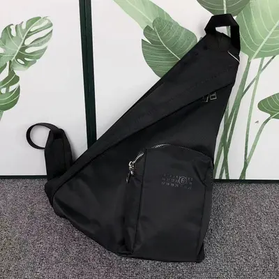 ￥188 MAISON MARGIELA BAG 1106121524 ( 长35CM*宽7CM*38CM)