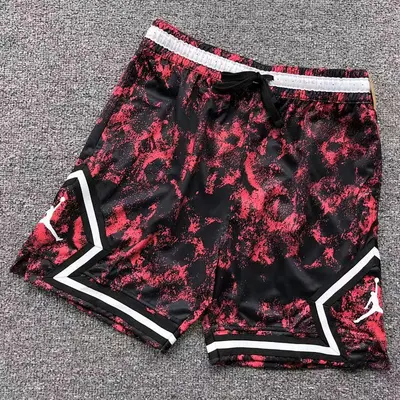 ￥85 NBA BASKETBALL SHORTS 31051527002（im 170cm 60kg i wear size L in the phot）