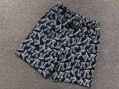 ¥108 L⭐ SHORTS 3105162420(im 170cm 60kg i wear size M in the phot)