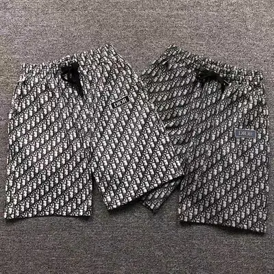 ¥108 D⭐O⭐ SHORTS 3105161320(im 170cm 60kg i wear size M in the phot)