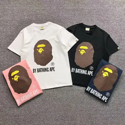 ¥85 BAPE T-SHIRT 4105171917(im 170cm 60kg i wear size S in the phot)