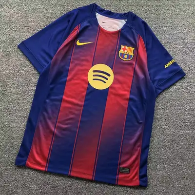 ￥75 FOOTBALL T-SHIRT 11052308002（im 170cm 60kg i wear size L in the phot）