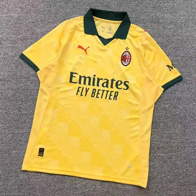 ￥75 FOOTBALL T-SHIRT 11052304002（im 170cm 60kg i wear size L in the phot）