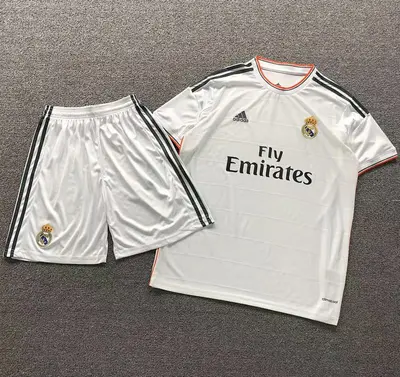 ￥98 FOOTBALL T-SHIRT SHORTS 21060244002（im 170cm 60kg i wear size L in the phot）