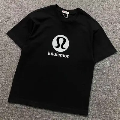 ￥95 LULULEMON T-SHIRT 1106092073（im 170cm 60kg i wear size S in the phot）