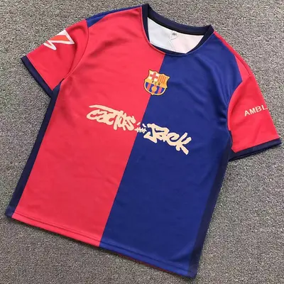 ¥78 FOOTBALL TRAVIS SCOTT T-SHIRT 41061117117(im 170cm 60kg i wear size S in the phot)