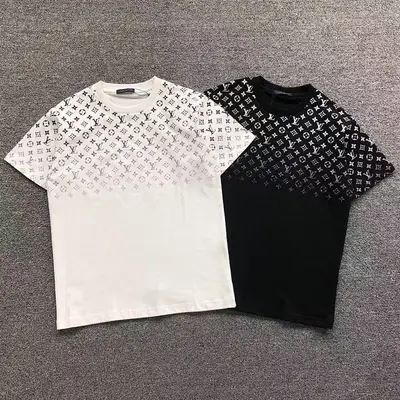 ￥108 L⭐ T-SHIRT 41061312126（im 170cm 60kg i wear size XS in the phot）