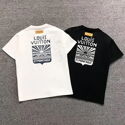 ￥108 L⭐ T-SHIRT 41061319126（im 170cm 60kg i wear size XS in the phot）