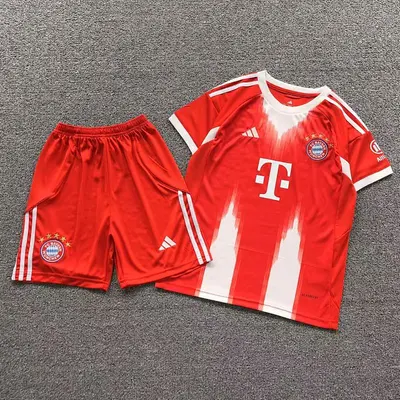 ￥75 FOOTBALL T-SHIRT SHORTS CHILD 11061311002