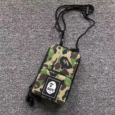￥78 BAPE BAG 1106160513 ( 长13CM*宽6CM*高19CM)