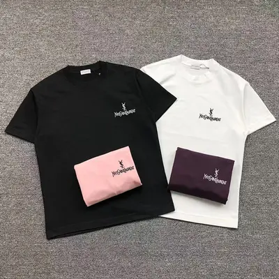 ¥95 SA⭐⭐T ⭐⭐U⭐⭐NT T-SHIRT 56240981 (im 170cm 60kg i wear size S in the phot)