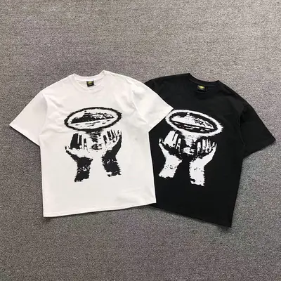 ¥78 CORTEIZ T-SHIRT 56242278(im 170cm 60kg i wear size L in the phot)