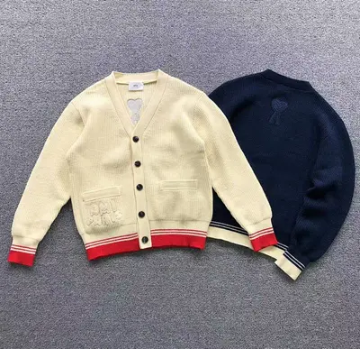¥178 AMI SWEATER 3106260221(im 170cm 60kg i wear size S in the phot)