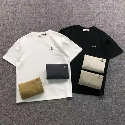 ￥88 VIVIENNE WESTWOOD T-SHIRT 41062511123（im 170cm 60kg i wear size M in the phot）