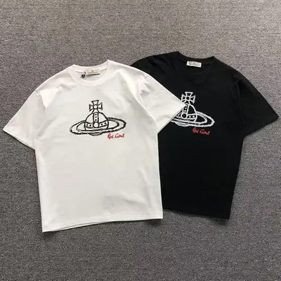 ￥88 VIVIENNE WESTWOOD T-SHIRT 41062510123（im 170cm 60kg i wear size M in the phot）