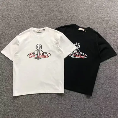 ￥88 VIVIENNE WESTWOOD T-SHIRT 41062507123（im 170cm 60kg i wear size M in the phot）
