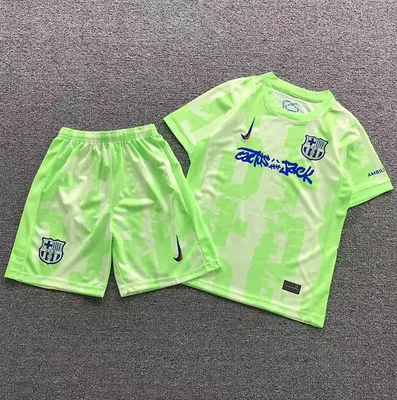 ¥75 FOOTBALL T-SHIRT SHORTS CHILD 11062706002