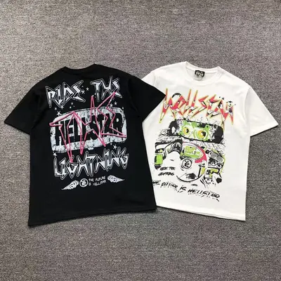 ¥85 HELLSTAR T-SHIRT 56281989(im 170cm 60kg i wear size S in the phot)