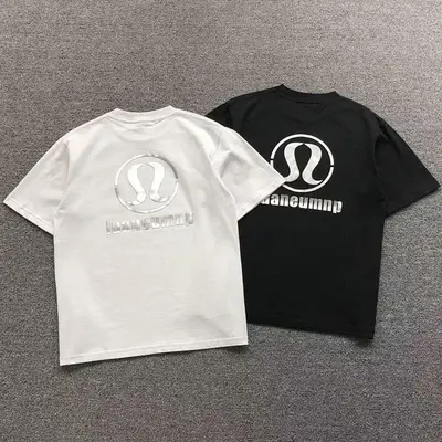 ¥108 LULULEMON T-SHIRT 11062835104(im 170cm 60kg i wear size S in the phot)