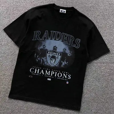 ￥95 KITH T-SHIRT 57041995（im 170cm 55kg i wear size M in the phot）