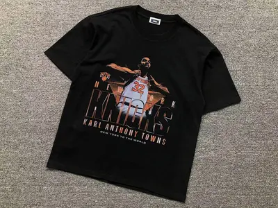 ￥95 KITH T-SHIRT 57040695（im 170cm 60kg i wear size M in the phot）
