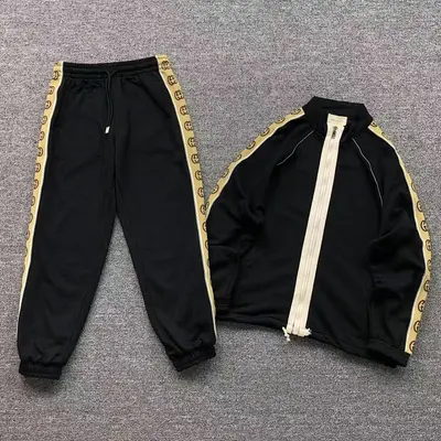 ¥409 G⭐C⭐I HOODIE TROUSERS 217071515(im 170cm 60kg i wear size L in the phot)