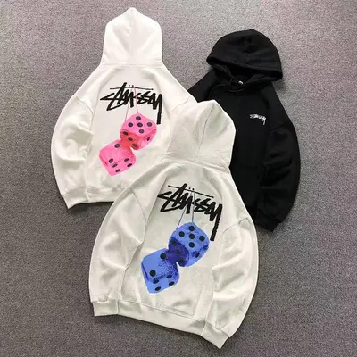 ¥178 STUSSY HOODIE 4107070777(im 170cm 60kg i wear size S in the phot)