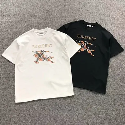 ¥115 B⭐R⭐E⭐RY T-SHIRT 3107070421(im 170cm 60kg i wear size XS in the phot)