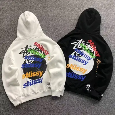 ¥178 STUSSY HOODIE 4107070177(im 170cm 60kg i wear size M in the phot)
