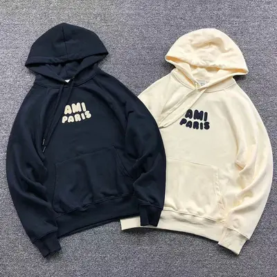 ¥168 AMI HOODIE 3107080521(im 170cm 60kg i wear size S in the phot)