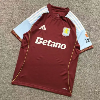￥75 FOOTBALL T-SHIRT 11071016002（im 170cm 60kg i wear size M in the phot）