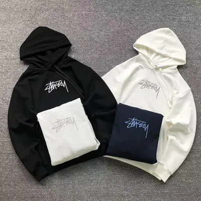 ¥128 STUSSY HOODIE 57151382(im 170cm 60kg i wear size S in the phot)