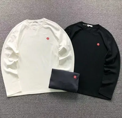 ¥95 LULULEMON LONG SLEEVED 3107171503(im 170cm 60kg i wear size L in the phot)
