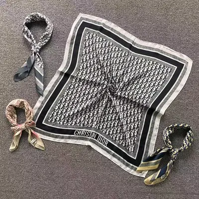 ¥68 D⭐O⭐ SCARF 31071909102 (长69CM*宽69CM*)