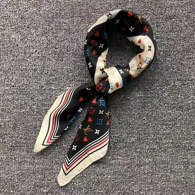 ¥68 L⭐ SCARF 31071903102 (长69CM*宽69CM*)