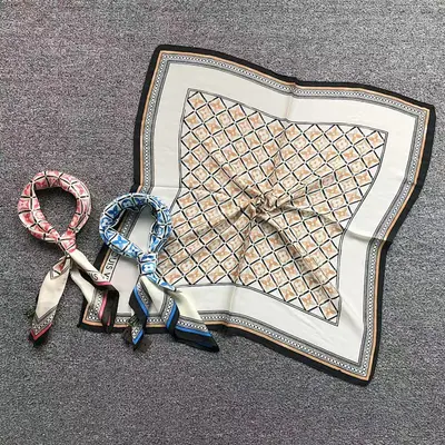¥68 L⭐ SCARF 31071905102 (长69CM*宽69CM*)