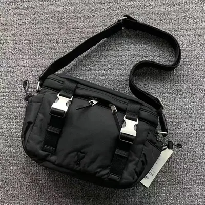 ￥258 AMI BAG 4107220475 ( 长18CM*宽10CM*高30CM)