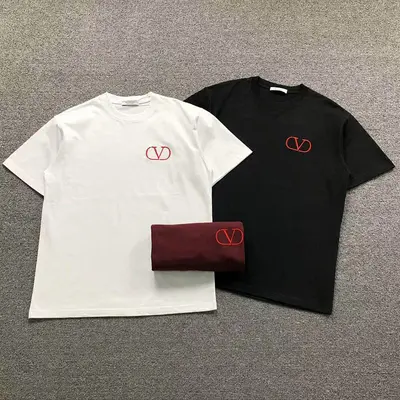 ￥108 VALENTINO T-SHIRT 41072408133（im 170cm 60kg i wear size L in the phot）