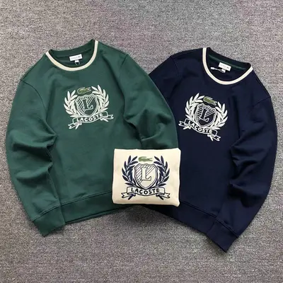 ¥158 LACOSTE HOODIE 1107280108(im 170cm 60kg i wear size S in the phot)