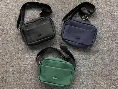 ￥78 LACOSTE BAG 1108010566 ( 长27CM*宽5CM*高17CM)