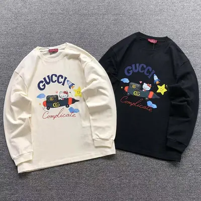 ¥128 G⭐C⭐I LONG SLEEVED 3108042821(im 170cm 60kg i wear size S in the phot)