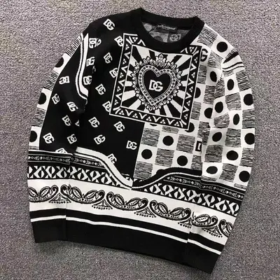 ¥208 D⭐LC⭐ GA⭐⭐A⭐A SWEATER 3108130621(im 170cm 60kg i wear size L in the phot)
