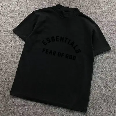 ¥95 FOG T-SHIRT 41081408135(im 170cm 60kg i wear size XS in the phot)